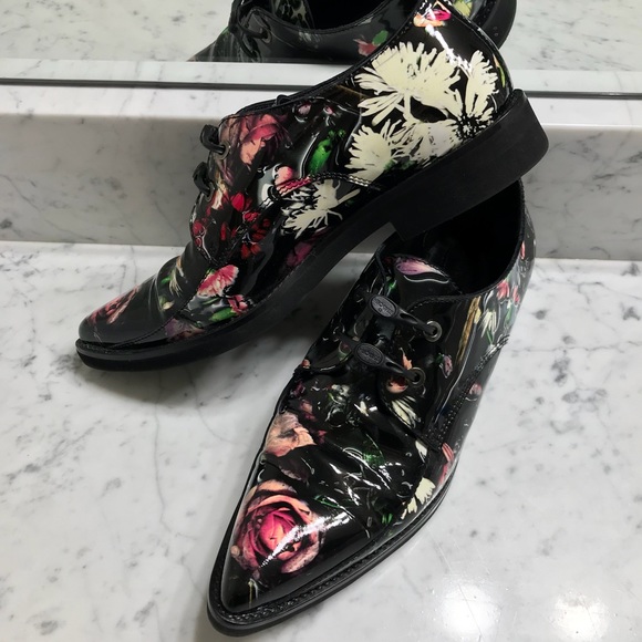 Alexander McQueen Shoes - Alexander McQueen Patent Oxfords